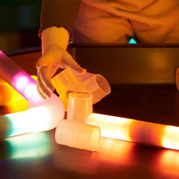 Verbinder für leuchtende Zylinder