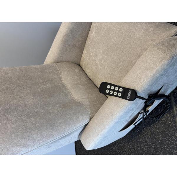 MEDILAX Relax Hebesessel 4 Motor - HIT-line 008 Weiß