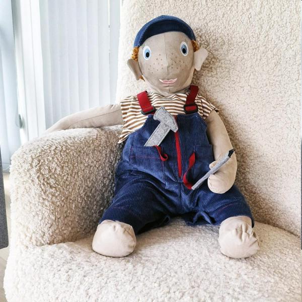 Oliz gewichtete taktile Demenzpuppe – Henric (3 kg)