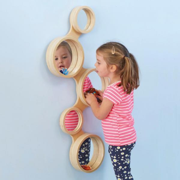 Runde Spiegel mit Holzrahmen